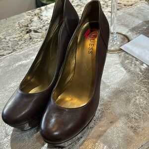 Cute brown platform pump